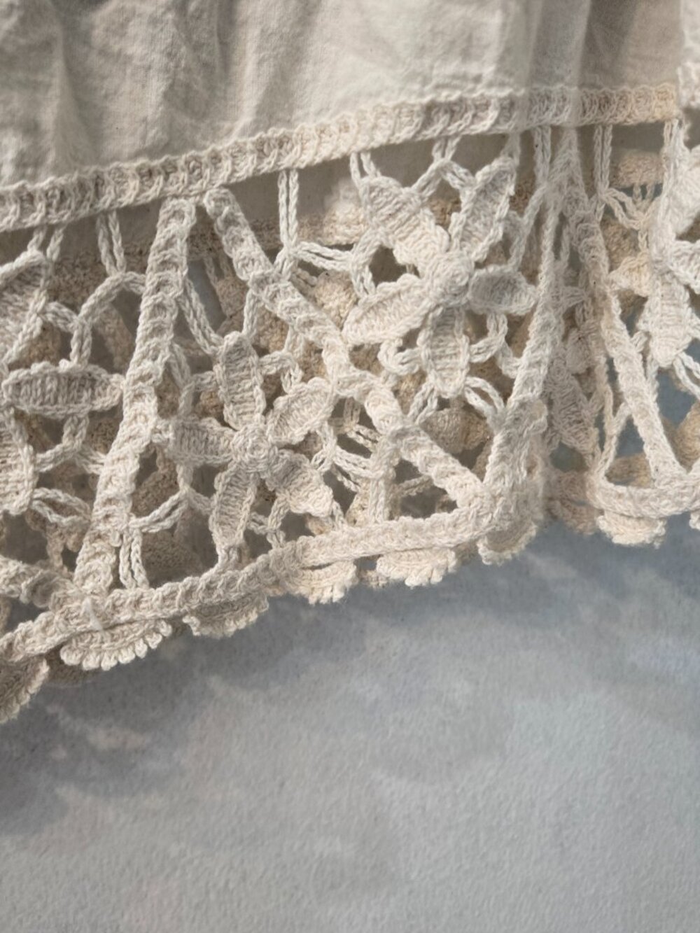 Oliver/ Anthropologie Crochet Lace with Black embroidery tunic large Boho Hippie - Picture 7 of 11